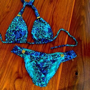 Vix blue and green leopard print bikini